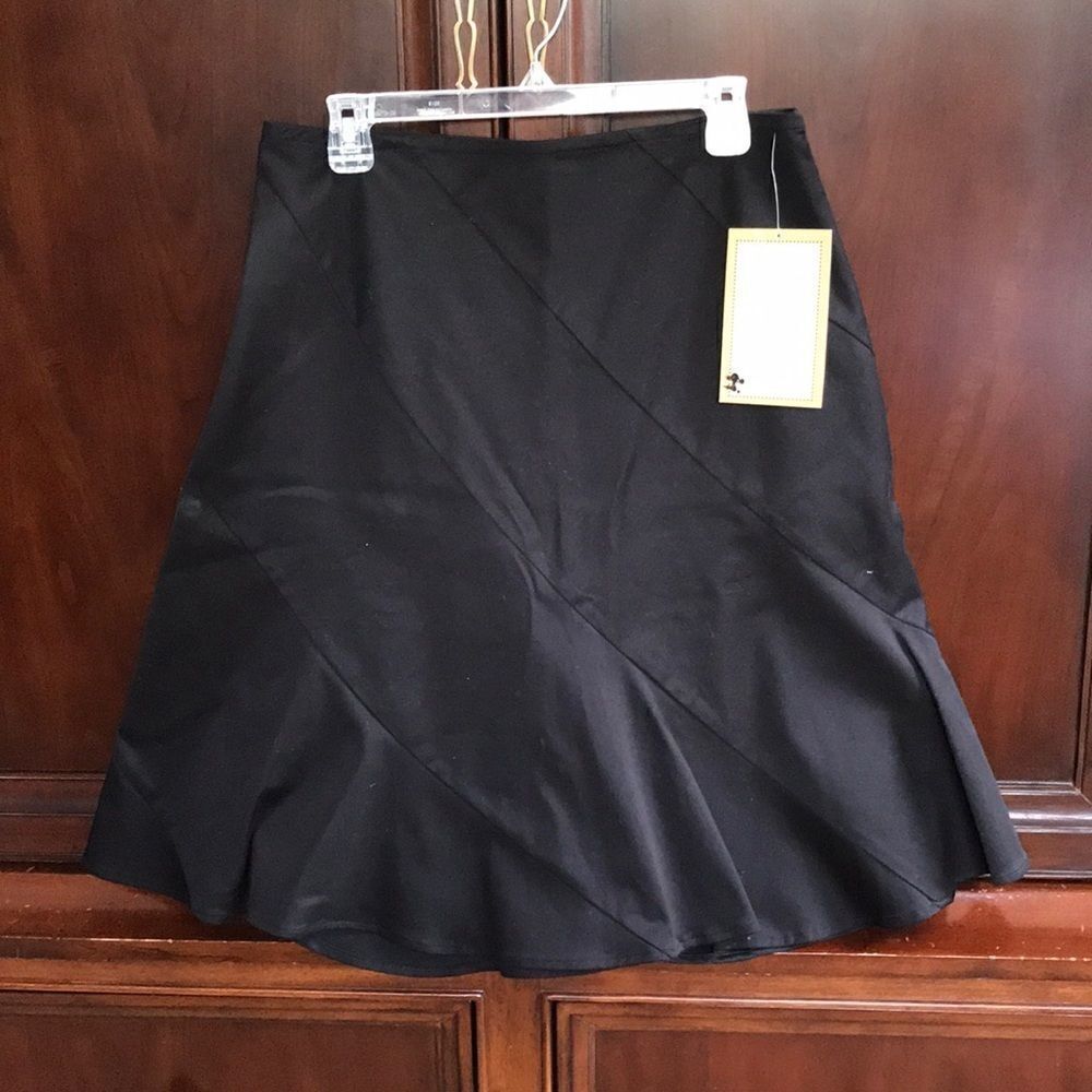 NEW💕Suzette trumpet skirt  - Picture 2 of 3